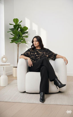 Женский костюм с брюками и футболкой 411