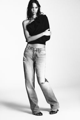 ASYMMETRIC KNIT JUMPER WITH RUFFLES