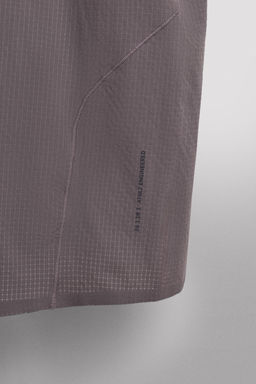 CAMISETA T?CNICA ESTRUCTURA / Morado