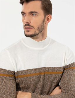 Kahverengi Slim Fit Bal_k__ Yaka Triko Kazak