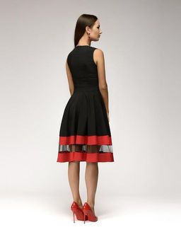 Платье черное без рукавов с красной отделкой