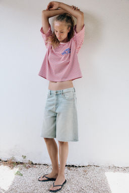 CAMISETA OVERSIZE RAYAS TEXTO / Rosa