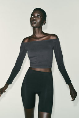 OFF-THE-SHOULDER TOP - Zara фото 11