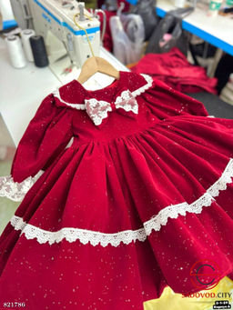 Платье для девочки нарядное