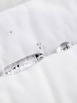 Куртка женская стёганая с капюшоном с графеновой подкладкой светло-бежевого цвета 9624_1SB