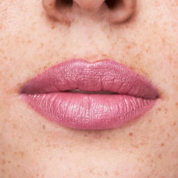 Увлажняющая кремовая губная помада Ultra Colour, 3.6 г