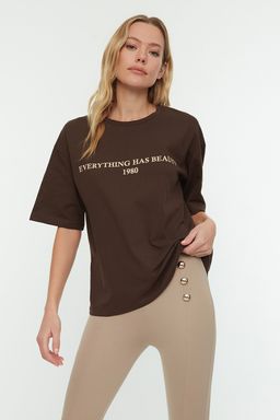 TRENDYOLMILLA Kahverengi %100 Pamuk Slogan Bask?l? Relaxed/Genis Rahat Kesim Orme T-Shirt TWOSS19GH0034  фото 5