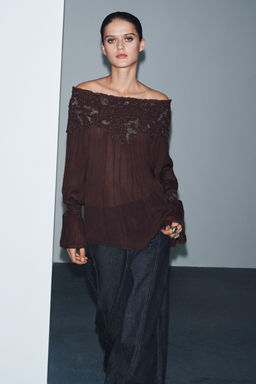 EMBROIDERED BLOUSE ZW COLLECTION LIMITED EDITION