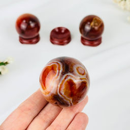 Шар из Сердолика на подставке