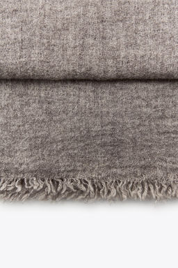 WOOLLEN SCARF WITH FRAYED EDGES - Zara фото 4