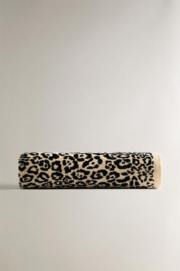 ANIMAL PRINT VELOUR BEACH TOWEL - Zara фото 2