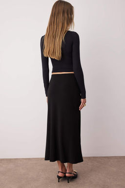 Siyah Aksesuar Detayl? A-line/Can Ac?lan Esnek Orme Midi Etek TWOAW26ET00020 - Trendyolmilla фото 4