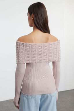 Pudra Yumusak Dokulu Carmen Yaka Ak?tma Detayl? Triko Kazak TWOAW25KZ00228 - Trendyolmilla фото 5