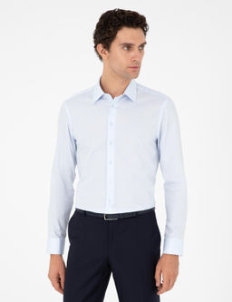 Голубая зауженная рубашка с длинным рукавом