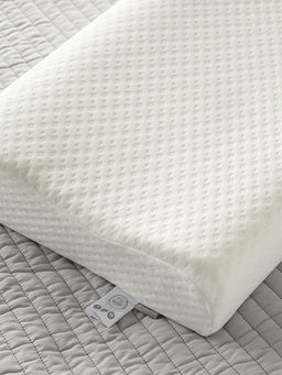 Подушка анатомическая 60x40x12/10 белый пенополиуретан - Denastia фото 3