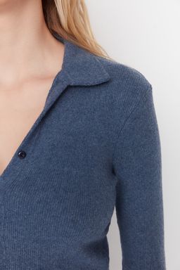 Indigo Dugme Detayl? Vucuda Oturan Crop Polo Yaka Fitilli Esnek Orme Bluz TWOAW22BZ0522