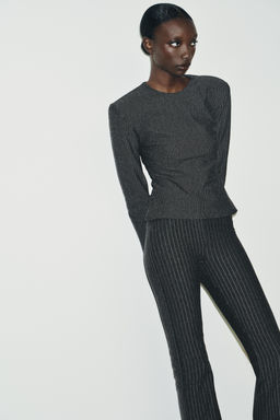 TOP WITH SHOULDER PADS AND PINSTRIPE - Zara фото 4