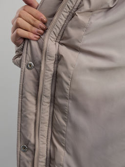 Куртка стеганая с капюшоном на поясе / Zarina  фото 8