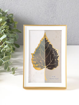 Цена за 2 шт. Фоторамка для фото 10×15 см «Современная классика», пластик, под золото и белый, 16×10.8×1.5 см