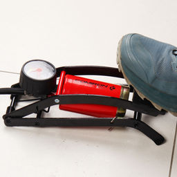 Насос ножной с манометром COMIRON FUJIN 1, однопоршневой, стальной корпус, 55*110мм. /уп 20/ - Галеонтрейд фото 3