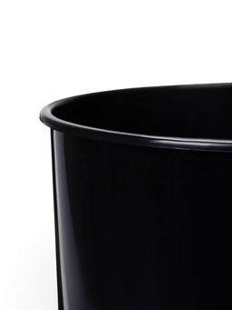 Цена за 2 шт. Ваза для цветов, 3.8 л, d=14 см, h=25.5 см, пластиковая, чёрная