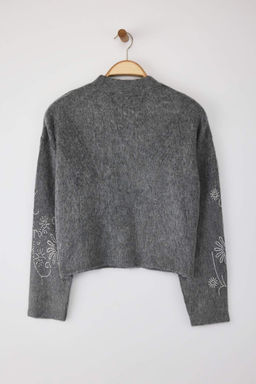 Koyu Gri Yumusak Dokulu Genis Kal?p Tas Islemeli Triko H?rka TWOAW26HI00005 - Trendyolmilla фото 7