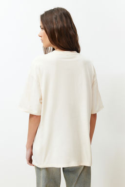 TRENDYOLMILLA Tas %100 Pamuk Renk Bloklu Sehir Bask?l? Oversize/Genis Kesim Orme T-Shirt TWOSS24TS00079 фото 4