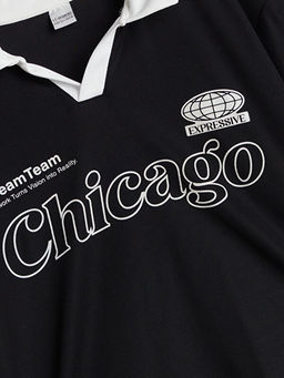 Polo Yaka Chicago Bask?l? Erkek ?ocuk Ti??rt