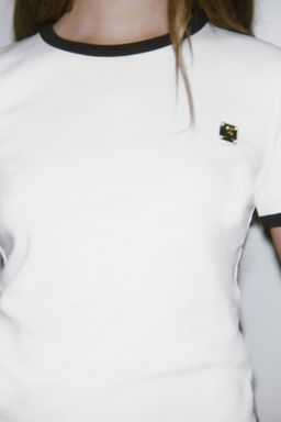 ZARA T-SHIRT WITH TRIM AND BROOCH  фото 9