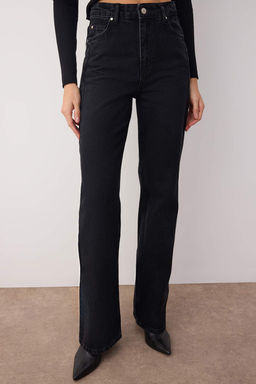 TRENDYOLMILLA Siyah Pens Detayl? Yuksek Bel Uzun Straight Jeans TWOAW23JE00345  фото 4