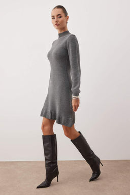 Kahverengi Duz K?sa / Mini F?rf?rl? Dik Yaka Triko Elbise TWOAW26EL00099 - Trendyolmilla фото 6