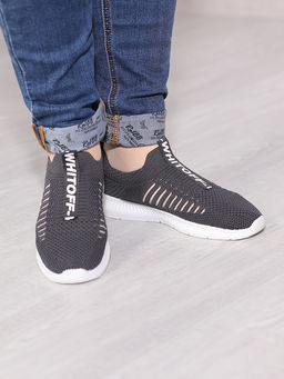 Слипоны женские на шнурках