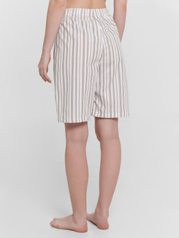 КОМПЛЕКТ ЖЕНСКИЙ (ДЖЕМПЕР, ШОРТЫ) мокко +мокко полоска на белом 592596