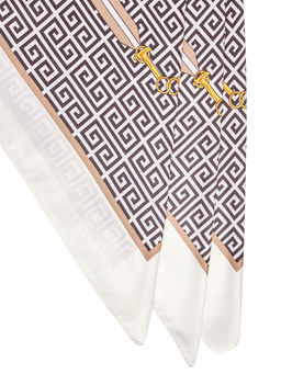 Большой, мягкий, тонкий и очень нежный платок с рисунком