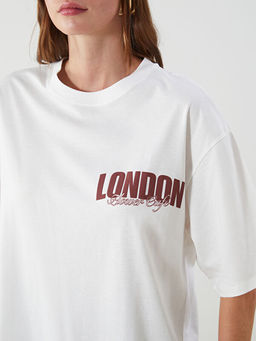 Bisiklet Yaka London Bask?l? Oversize Kad?n Ti??rt