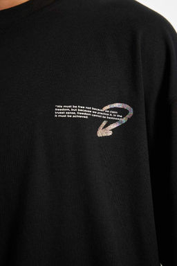 Свободная футболка с круглым вырезом и короткими рукавами с принтом на спине - Defacto фото 6