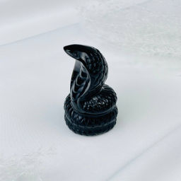 Фигурка резная из Обсидиана "Змея"