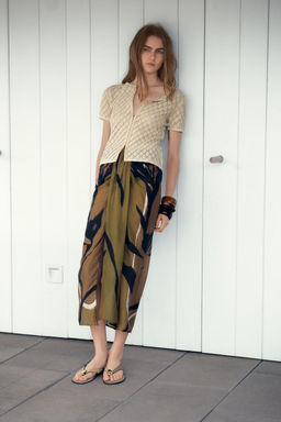 TEXTURED KNIT TOP