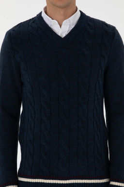 Erkek Regular Fit V Yaka Lacivert Kazak
