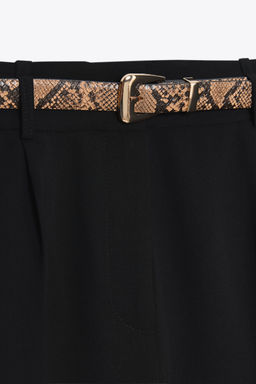 BERMUDA SHORTS WITH DARTS AND BELT