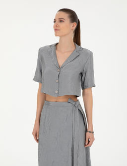 Gri Regular Fit Crop Top K_sa Kollu G_mlek