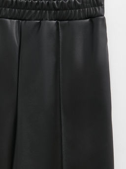 CONTE Свободные прямые брюки из экокожи с карманами LBK 2967 black - Conte elegant фото 9