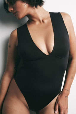 V-NECK POLYAMIDE BODYSUIT - Zara фото 2