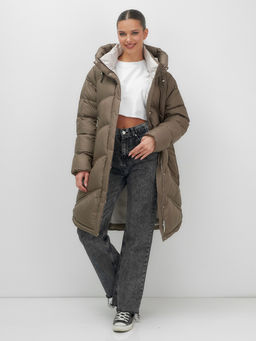 Пальто зимнее утепленное с капюшоном женское коричневого цвета 7747K - Visdeer фото 12