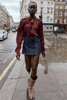 BUTTON-DETAIL WRAP SKORT