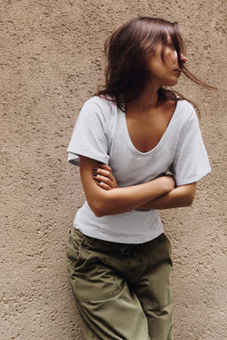 CAMISETA CUELLO OLLA MANGA CORTA / Gris vigor? - Zara фото 2