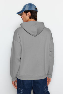 TRENDYOL MAN Gri Oversize/Genis Kesim Kapusonlu Hayvan Nak?sl? Ici Polarl? Sweatshirt TMNAW24SW00097 - Trendyolmilla фото 6