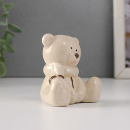 Фигурка керамика «Медвежонок стесняшка в шарфике, сидит», 6.5×5×6.5 см