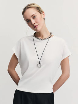 Футболка со спущенным плечом из хлопка / Zarina