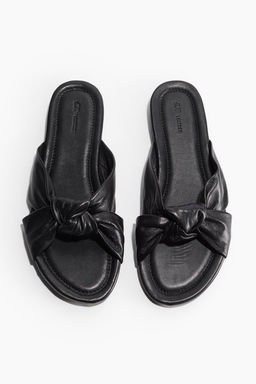 Sandalias de piel con nudo decorativo